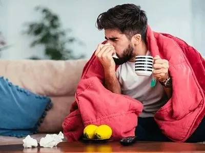 ۵ خوراکی که هنگام سرماخوردگی مثل سم عمل می‌کند! 
