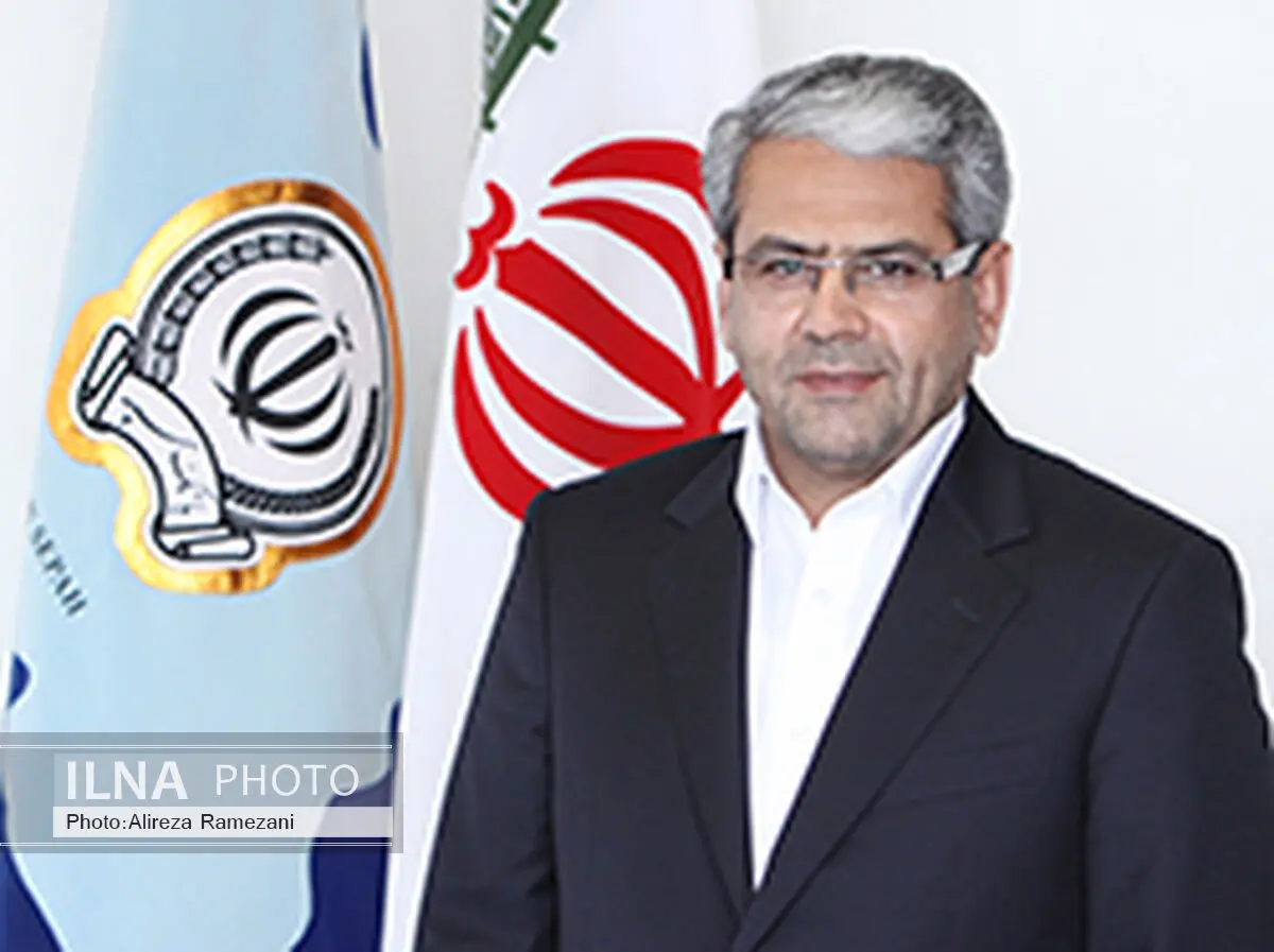 تقوی نژاد نشان عالی تعاون گرفت
