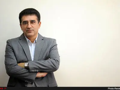 آشنا مدیرعامل موسسه نمایشگاه‌های فرهنگی ایران شد