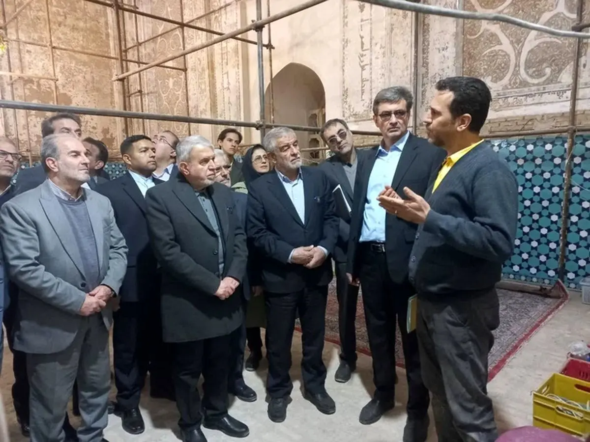 پایش میدانی قلب تاریخی یزد/ تاکید وزیر میراث‌فرهنگی بر صیانت از بازارها، بافت تاریخی و حصار جهانی شهر