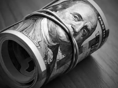 وزارت نفت باید پاسخگوی عدم بازگشت پول فروش نفت از سوی تراستی‌ها باشد