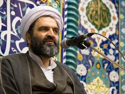 قدم نهادن در راه امام حسین (ع) به معنای گذشت از جان در برابر منکرهای بزرگ است