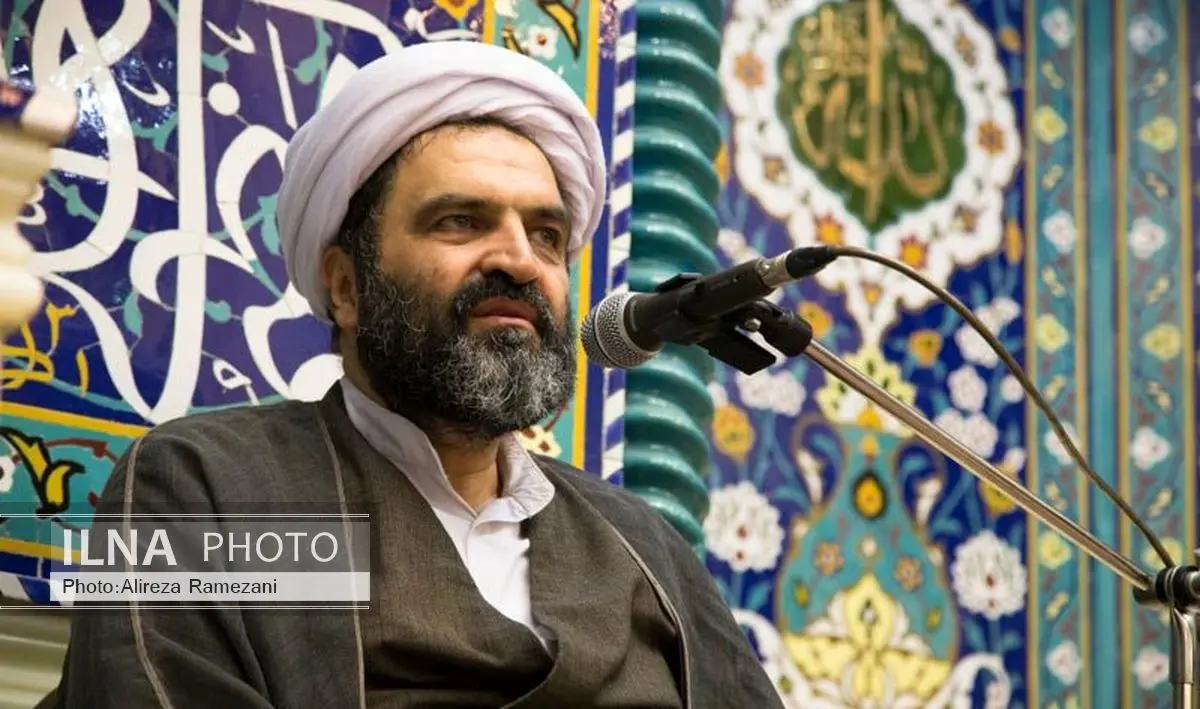 قدم نهادن در راه امام حسین (ع) به معنای گذشت از جان در برابر منکرهای بزرگ است
