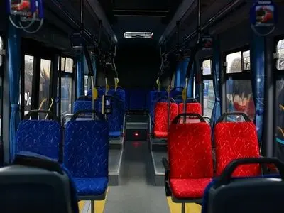 ترخیص ۸۶ دستگاه اتوبوس برقی شهرداری تهران از بندر شهید رجایی

