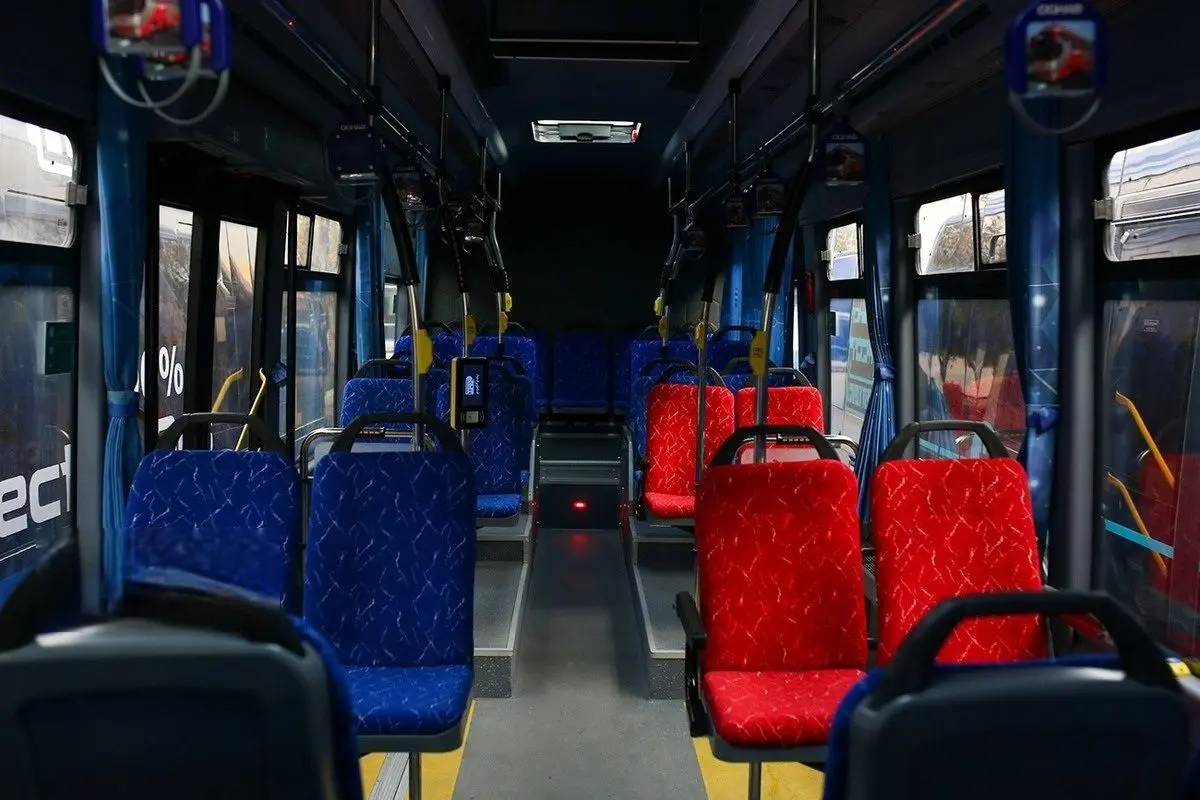 ترخیص ۸۶ دستگاه اتوبوس برقی شهرداری تهران از بندر شهید رجایی

