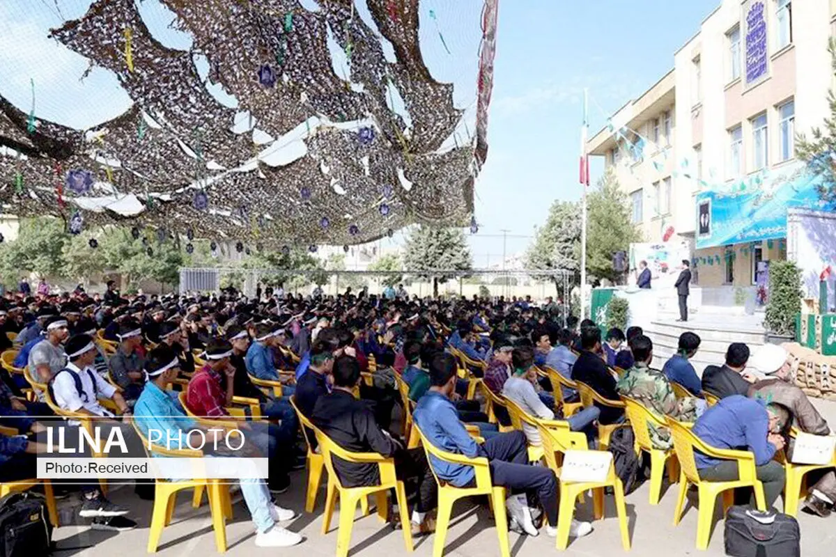 زنگ مهر  در مدارس زنجان به صدا درآمد