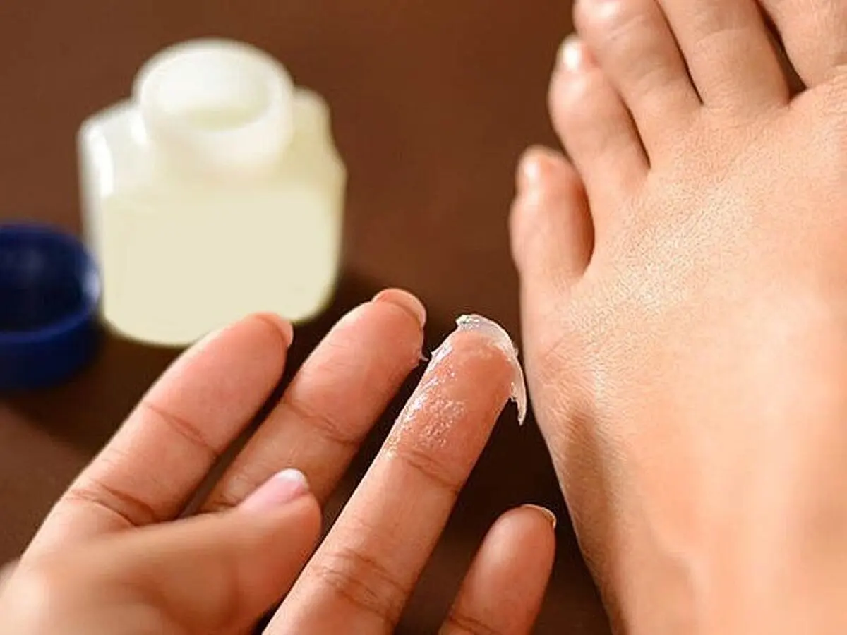چطور از وازلین برای مراقبت از پوست استفاده کنیم؟