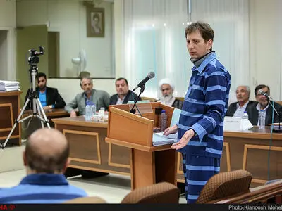 توضیحات بابک زنجانی درباره بانک اف آی آی بی و تماس با وزیر نفت دولت احمدی‌نژاد/ انتهای ماجرا اعدام من است لااقل متهمان دیگر نجات پیدا کنند