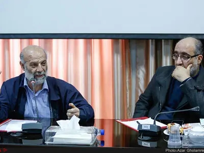 سلسله نشست های انقلاب محرومین با حضور علیرضا محجوب دبیر کل خانه کارگر