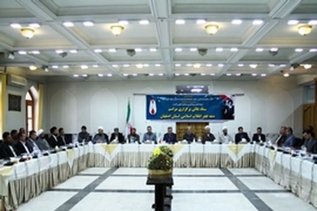 افتتاح ۱۳۰۰ پروژه در سی و پنجمین بهار انقلاب در استان اصفهان