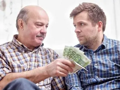بررسی عواقب پول قرض دادن به دوستان و اعضای خانواده!