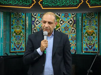  نه این طرفی‌ها یزیدند و نه آن طرفی‌ها امام حسین(ع)/ رهبری پشت رای مردم ایستاد