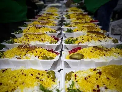 فعالیت ۶ هزار آشپزخانه طبخ و توزیع غذای گرم در پویش اطعام حسینی(ع)