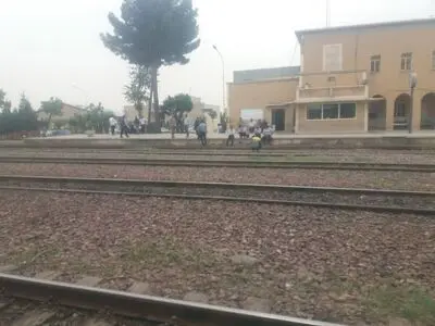 اعتراض کارگران خطوط ابنیه فنی راه آهن ادامه دارد