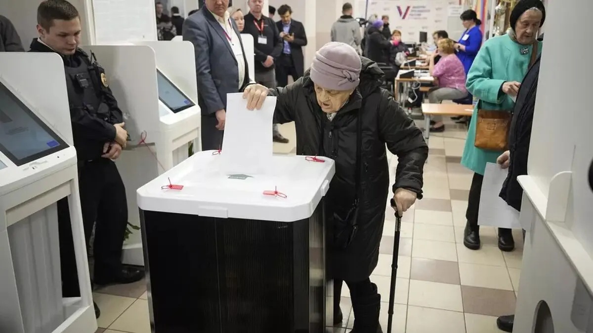 Russians to cast ballots on last day of presidential election