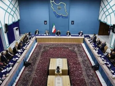 عبور از مشکلات اقتصادی نیازمند همراهی و نقش‌آفرینی کارآفرینان است/ موانع فعالیت کسب‌وکارها و تولیدکنندگان را برطرف می‌کنیم