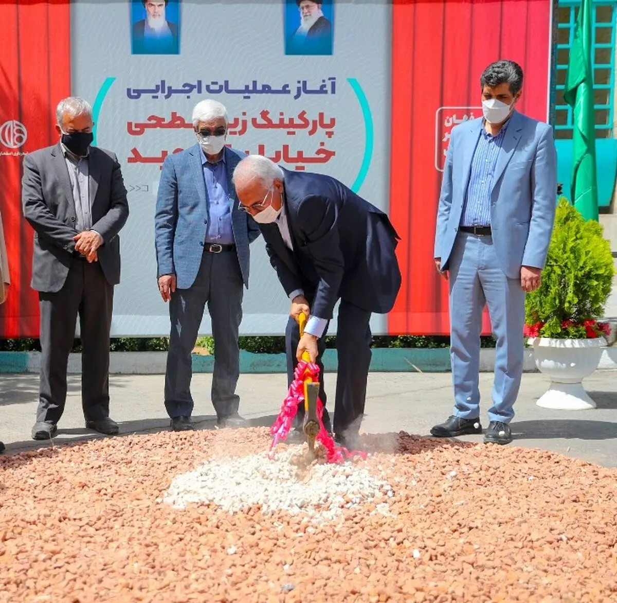 آغاز عملیات عمرانی پارکینگ زیرسطحی توحید