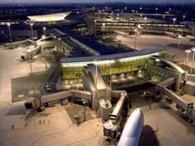 حریم هوایی و فرودگاه‌های اسرائیل به طور کامل بسته شد