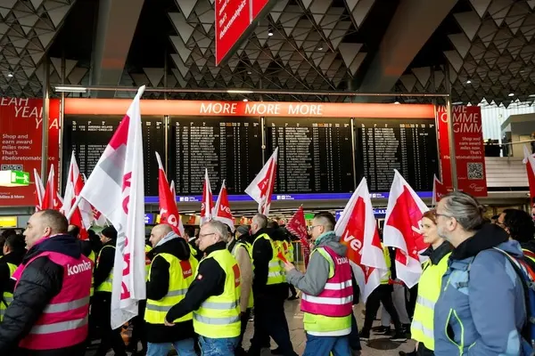 اعتصاب کارگران اتحادیه حمل‌ونقل در آلمان 