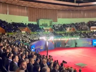 دمام‌زنی به یاد درگذشتگان حادثه بندر رجایی در حضور پزشکیان + فیلم