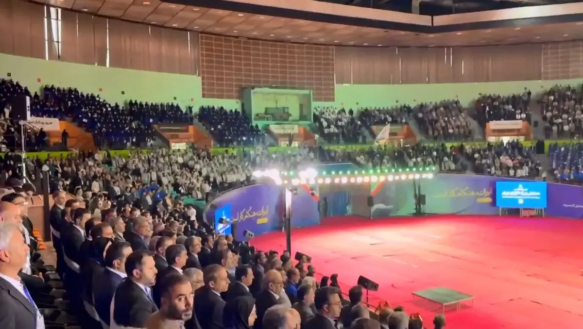 دمام‌زنی به یاد درگذشتگان حادثه بندر رجایی در حضور پزشکیان + فیلم