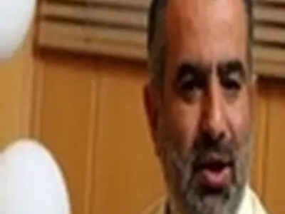 آشنا: غیرت ما پاکدستی وگسستن زنجیرهای تحریم است