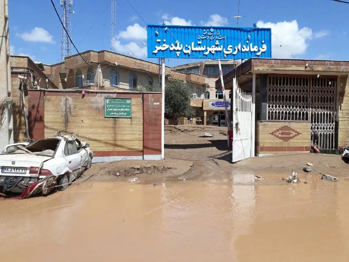 خشم مردم در مواجهه با فرماندار پلدختر/ انتقاد شدید از بی‌توجهی مسئولان