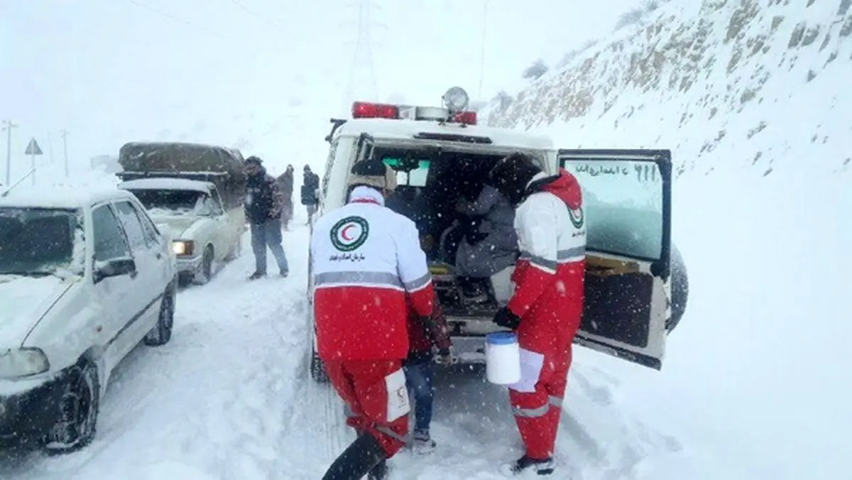 آماده‌باش امدادگران در برف و باران ۷ استان/ توصیه‌های هلال‌احمر برای پیشگیری از تصادفات در شرایط جوی پیش‌رو