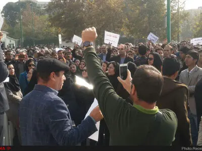 تجمع کارگزاران بیمه کشاورزی مقابل مجلس/  تعیین تکلیفِ استخدامی؛ خواسته بیمه‌گزاران
