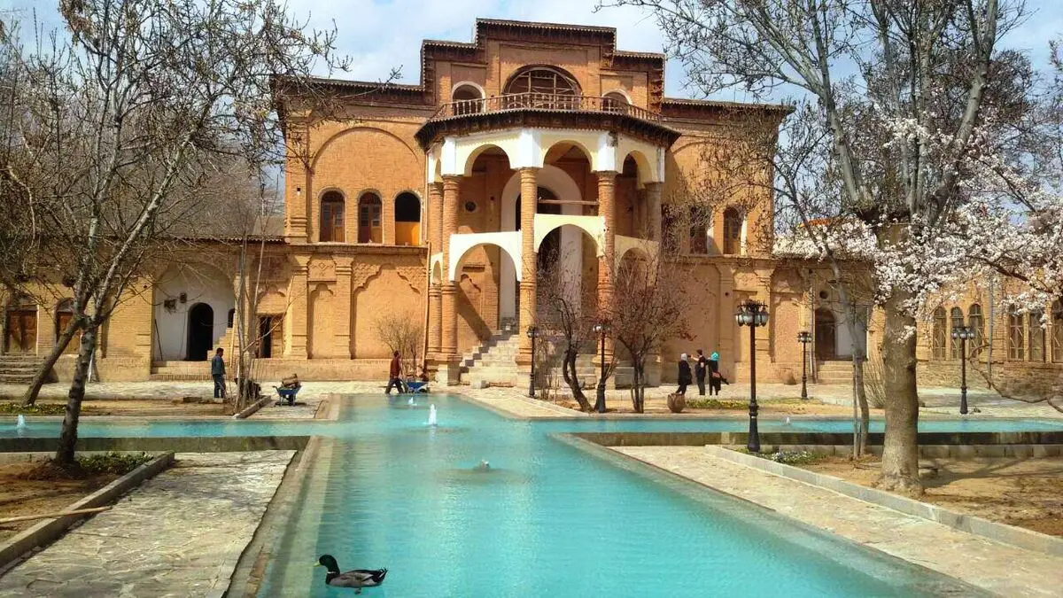 خسروآباد سنندج یکی از بی‌نظیرترین عمارت‌های غرب کشور 