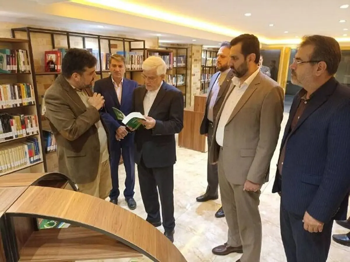 عارف از مرکز پژوهش‌های توسعه و آینده‌نگری بازدید کرد
