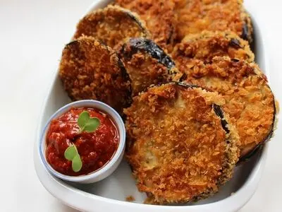 طرز تهیه میان‌وعده خوشمزه برای عاشقان بادمجان