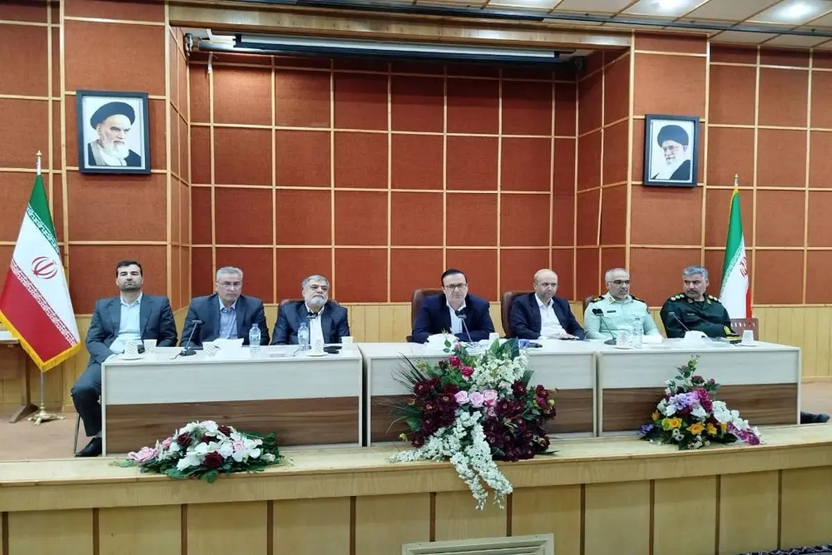 مشکلات کامیونداران قزوین در نشست استانداری بررسی شد