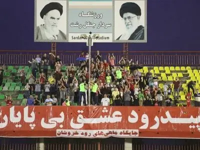 هیچ هواداری را در ورزشگاه سردار جنگل "برهنه" نکردند