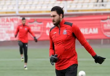 حقیقی: هواداران پرسپولیس یک روز رویایی برایم ساختند/ هدفم بازگشت به فوتبال اروپاست