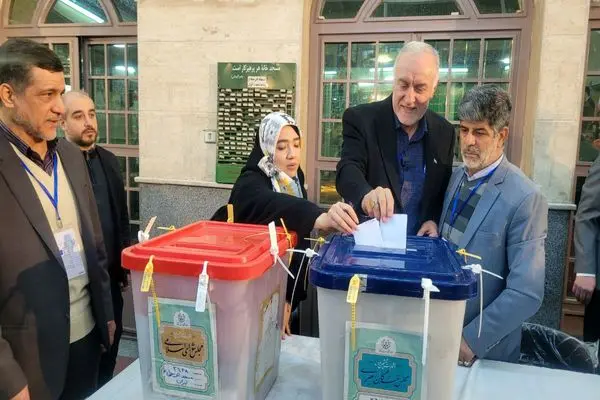 مشارکت استاندار تهران در انتخابات