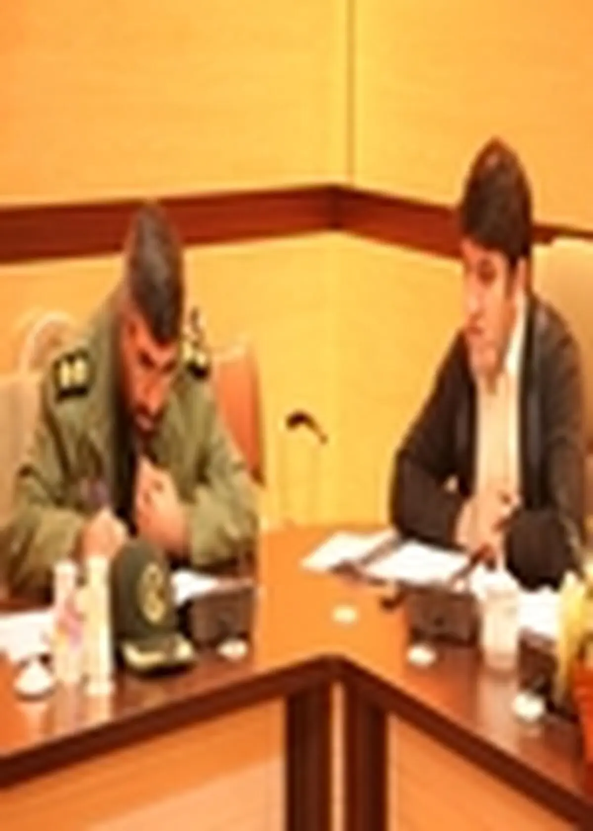 منکر از جمله چهره های استکبار است