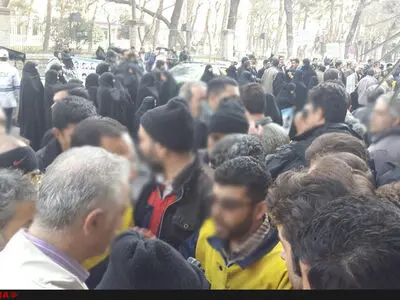 کارگران خدماتی مترو تهران دوباره تجمع کردند 