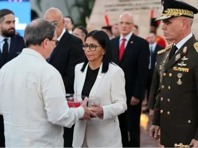 اصلاحات در بخش نفت و پاکسازی دولتی در ونزوئلا؛ رودریگز بولیواری را "دفن می‌کند"