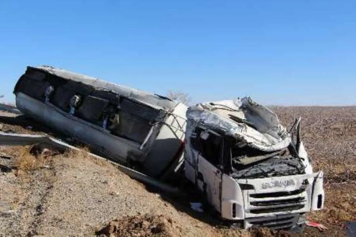واژگونی کامیون ۲ فوتی بر جای گذاشت