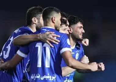 استقلال با شکست گل‌گهر به پرسپولیس چسبید/سهراب؛ پیروز نبرد یاران قدیمی 