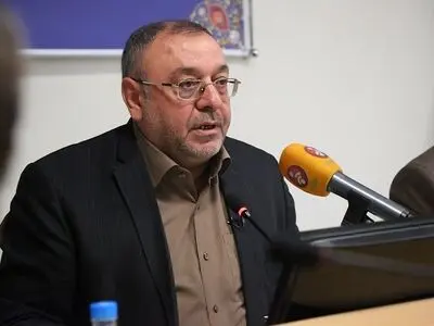 سه برابر بیشتر از میانگین جهانی ظروف پلاستیکی تولید می‌کنیم/ تخفیف سازمان میادین میوه و تره‌بار به کسانی که از کیسه پلاستیکی استفاده نکنند