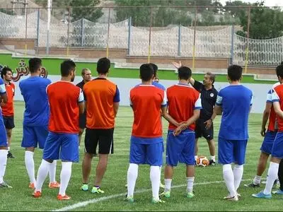 تمرینات سپاهان تا اطلاع ثانوی پشت درهای بسته