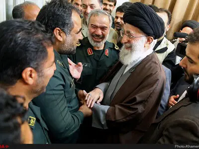 اقدام مقابل تجاوز تفنگداران آمریکایی ستایش برانگیز و شجاعانه بود