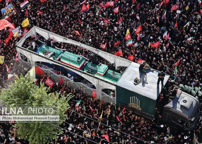 تشییع پیکر مطهر رهبر شهید انقلاب در مشهد / 1
