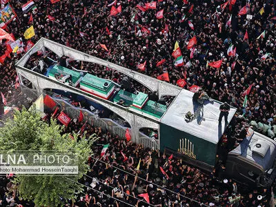 تشییع پیکر مطهر رهبر شهید انقلاب در مشهد / 1