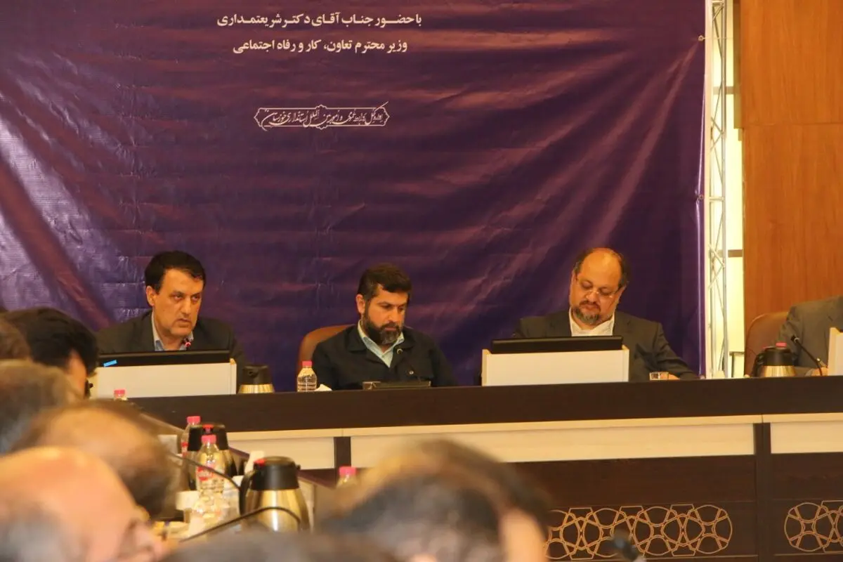 نرخ سود تسهیلات بخش تولید مناسب نیست/ لزوم بهره گیری بهتر از ظرفیت منطقه آزاد در خوزستان