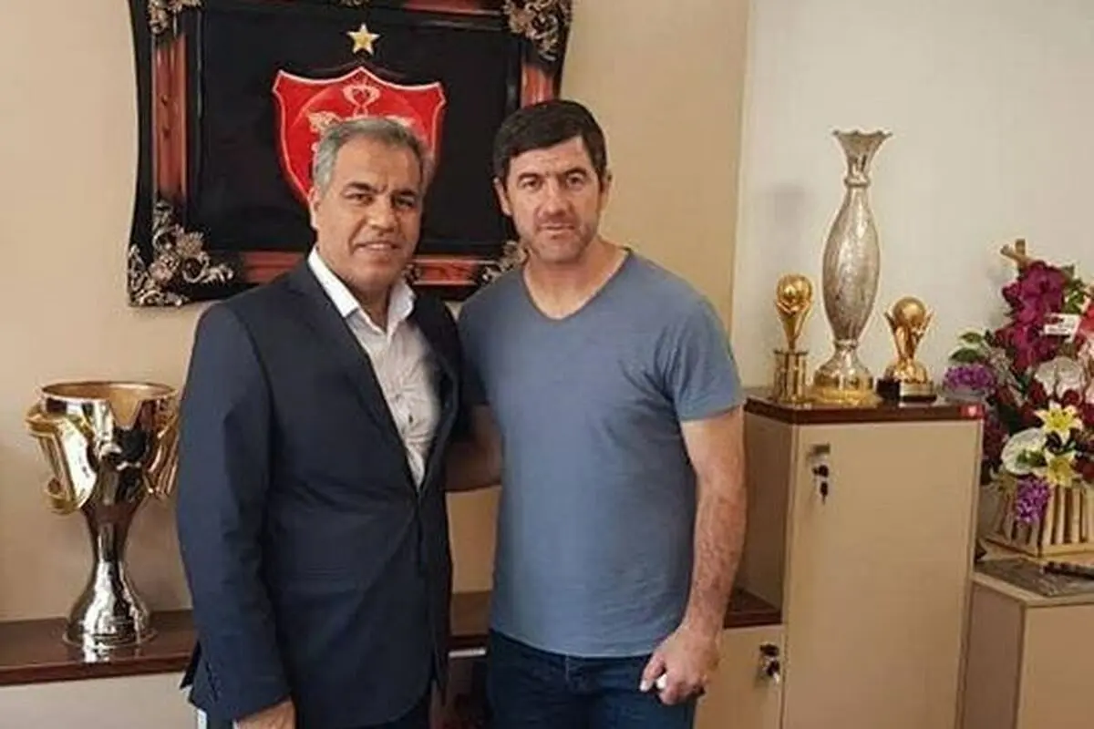 کریم باقری با پرسپولیس تمدید کرد