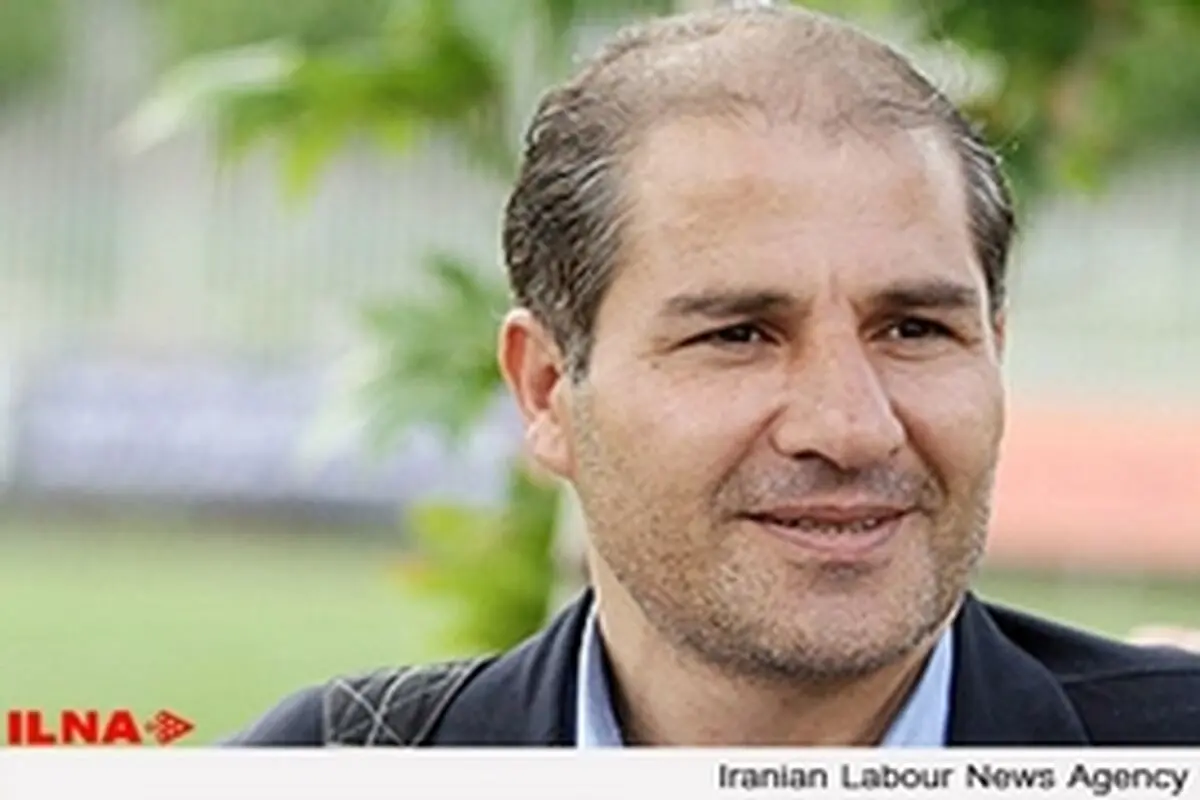 استاد اسدی: گل‌به‌خودی‌ام به عابدزاده گریه‌داشت، نه خنده / تیم‌ملی در استرالیا نباید محتاط بازی کند
