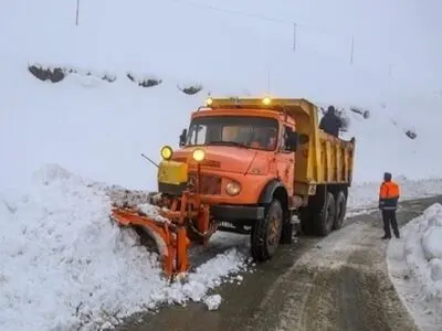 برف‌روبی بیش از 10 هزار کیلومتر باندراه در استان مرکزی